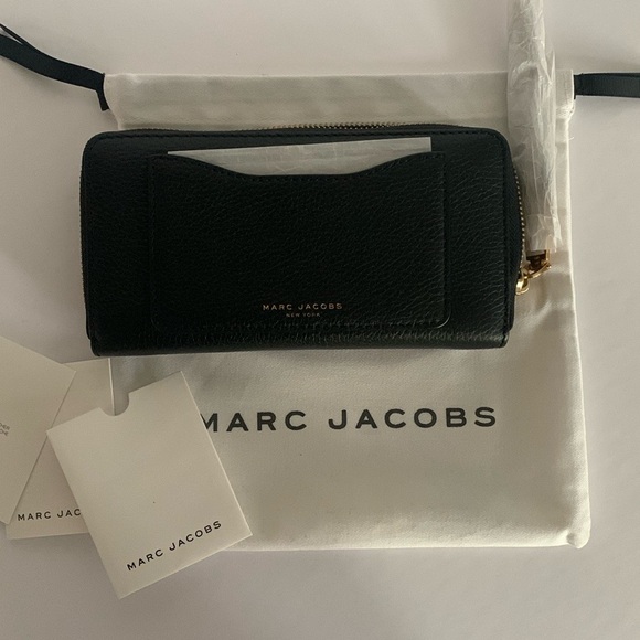 Marc Jacobs Zipped Continental Wallet in black leather - Picture 1 of 10